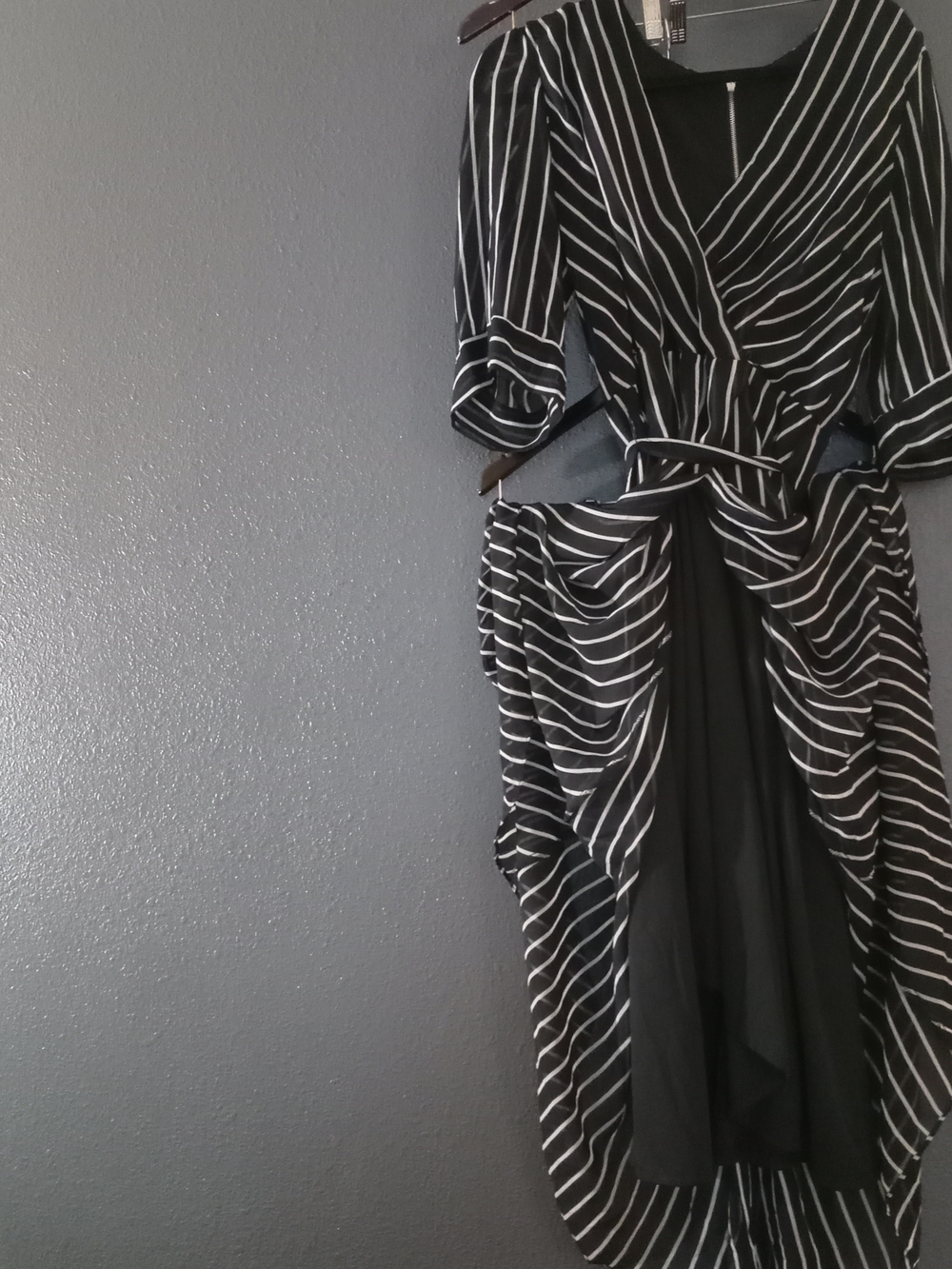Gabby Skye Striped High Low Maxi Dress Large